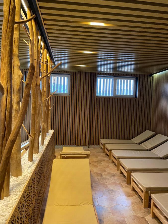 Stanislavsky Hotel Group 亚列姆切 外观 照片
